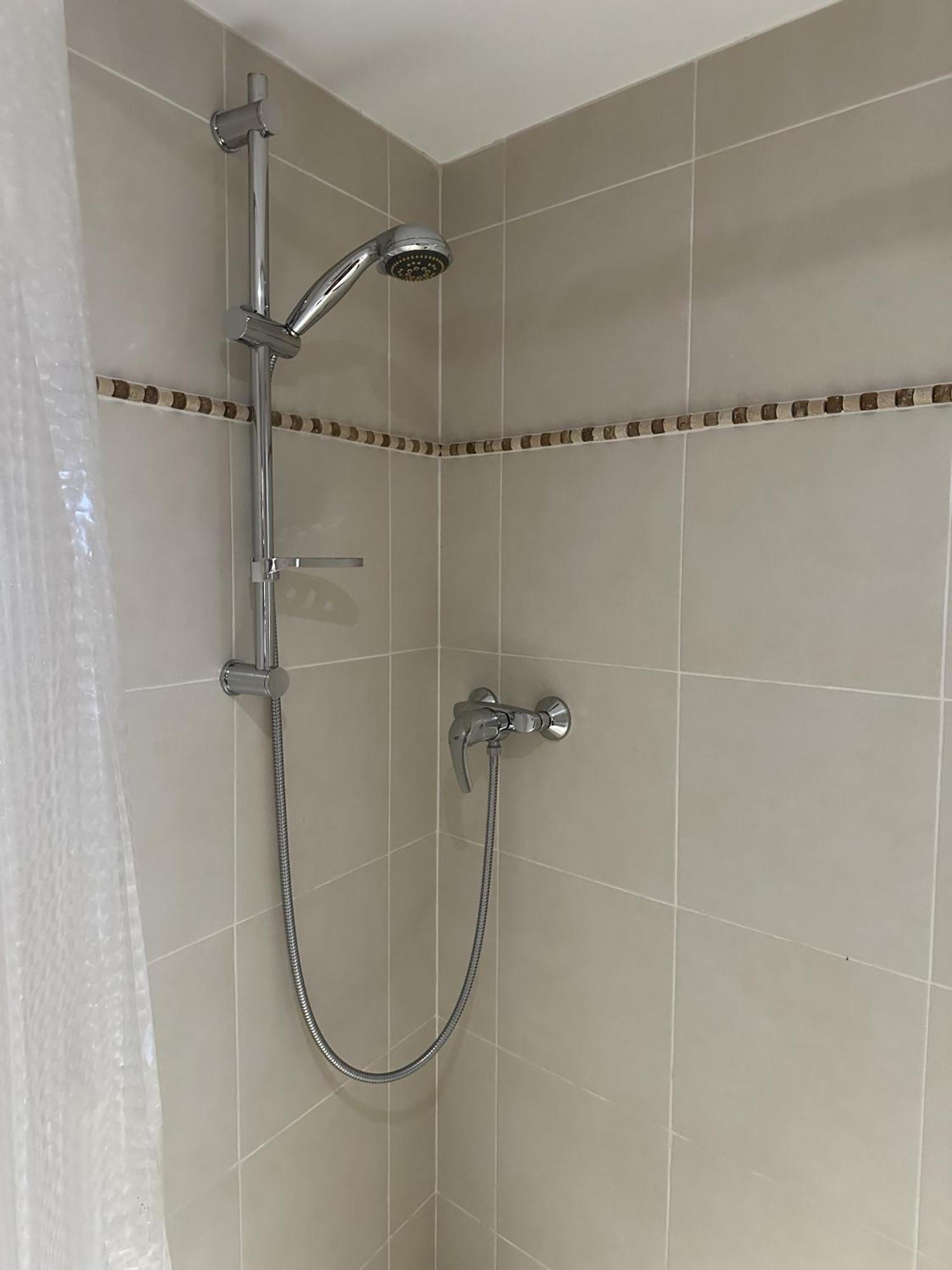 48 Urban Suites Dun-le-Palestel Экстерьер фото
